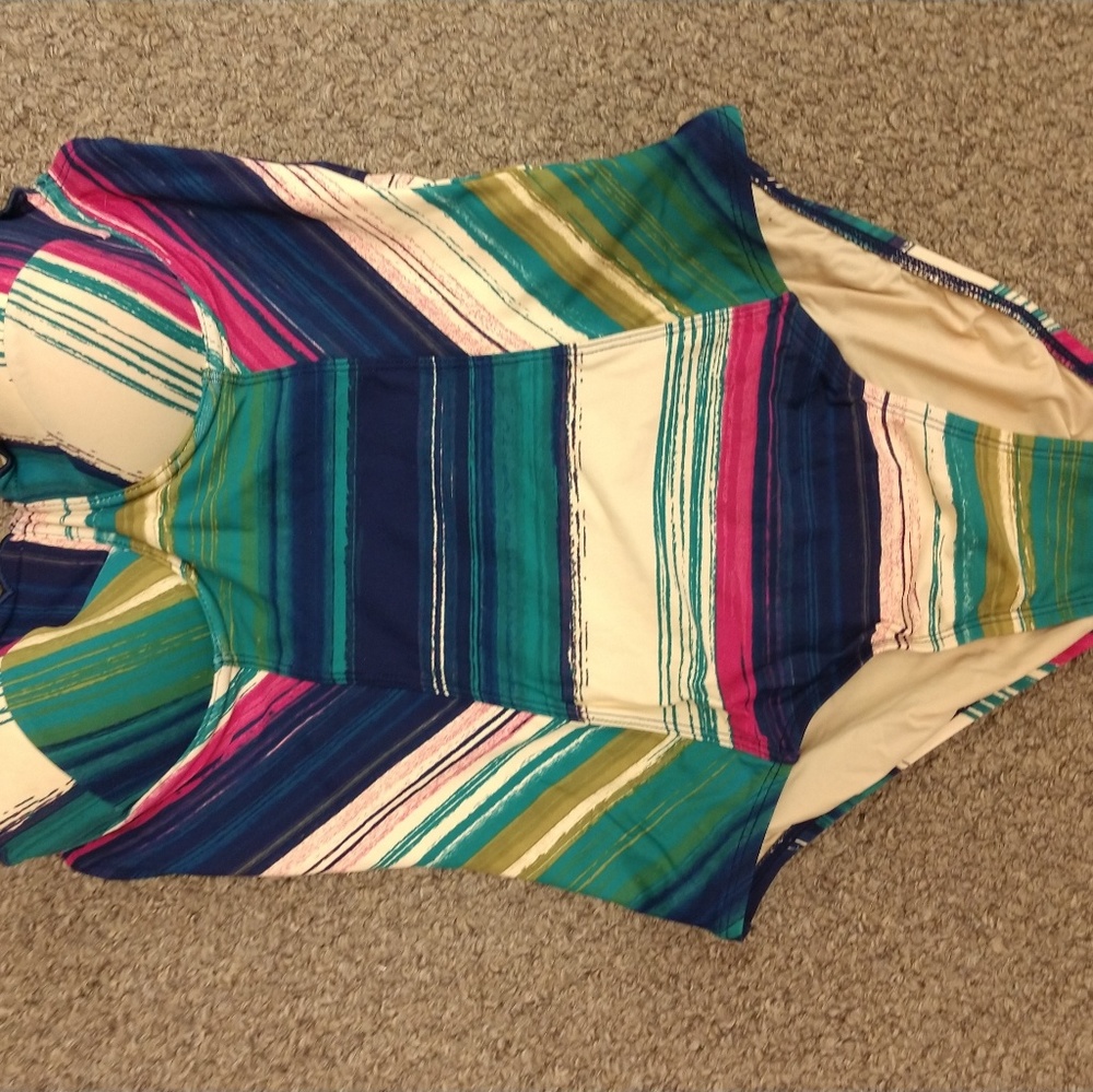 Anthropologie Scalloped Cup One Piece Swimsuit M
